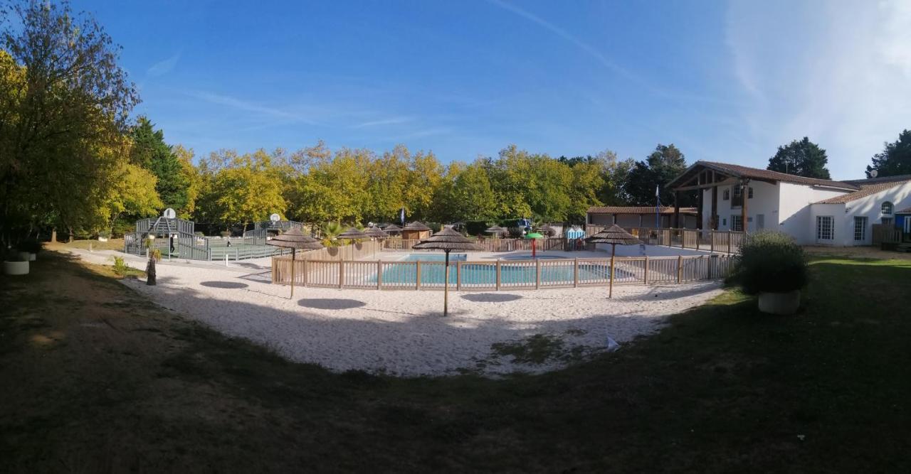Camping Les Maraises Saint-Martin-de-Ré Buitenkant foto